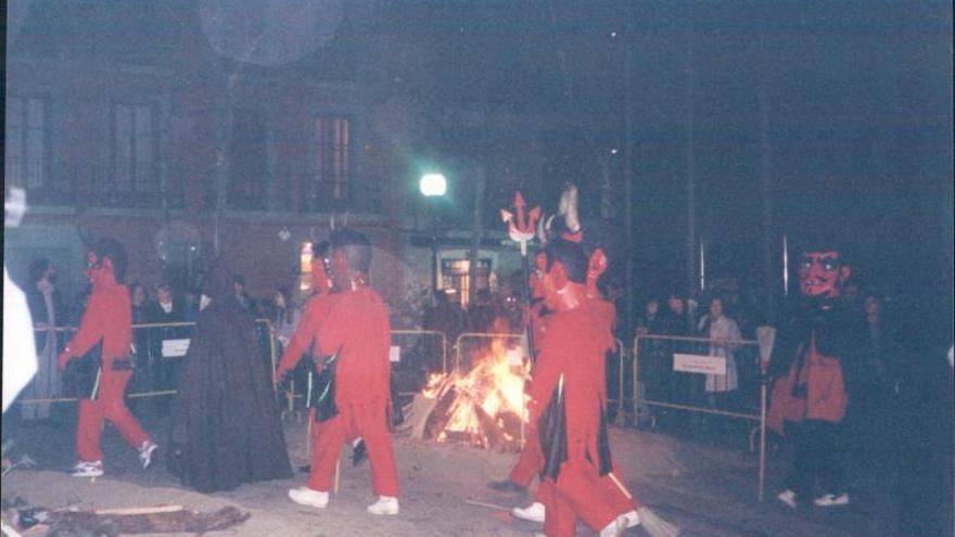 El Sant Antoni ‘pobler’ en la celebración de 1995 en Gràcia.