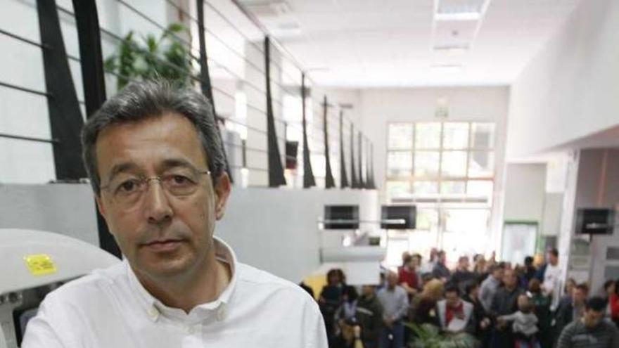 Paro. Fernando Thomasa, en la oficina del SAE de Gamarra.