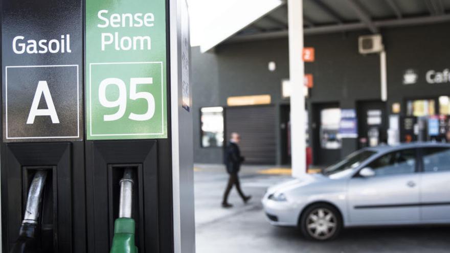 Vuit de les trenta benzineres més barates de Catalunya són a les comarques centrals