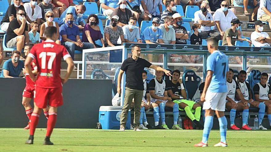 Juan Carlos Carcedo, en un instante del partido. | JUAN A. RIERA