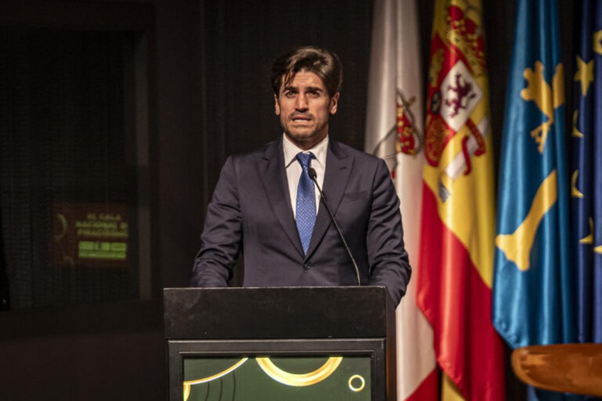 Javier Hernanz en la XL Gala nacional de piraguismo, en Gijón.