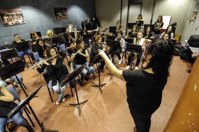 ORQUESTA SOLO DE INSTRUMENTOS DE VIENTO Y SUS ...