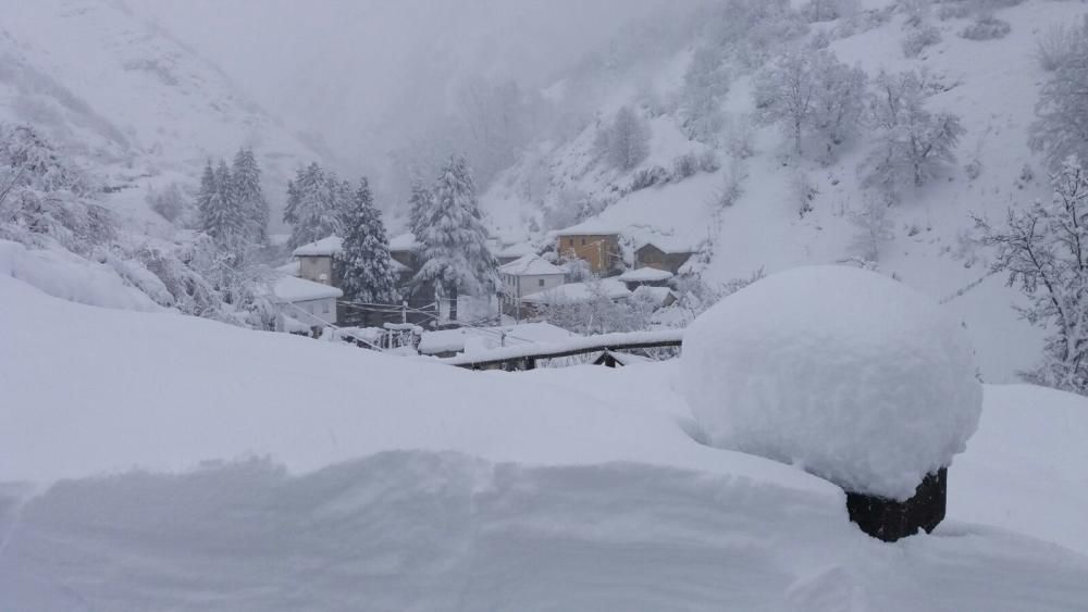 Gran nevada en Villarín, en Somiedo