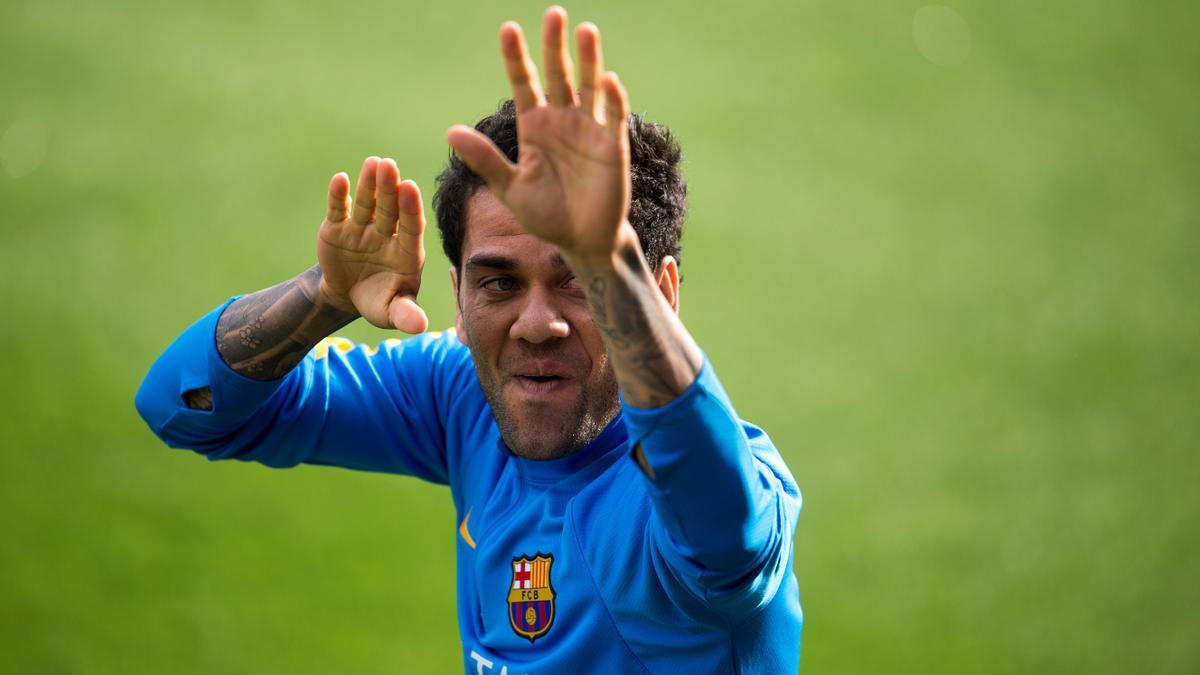 Dani Alves, en un entrenamiento del Barça en 2015.