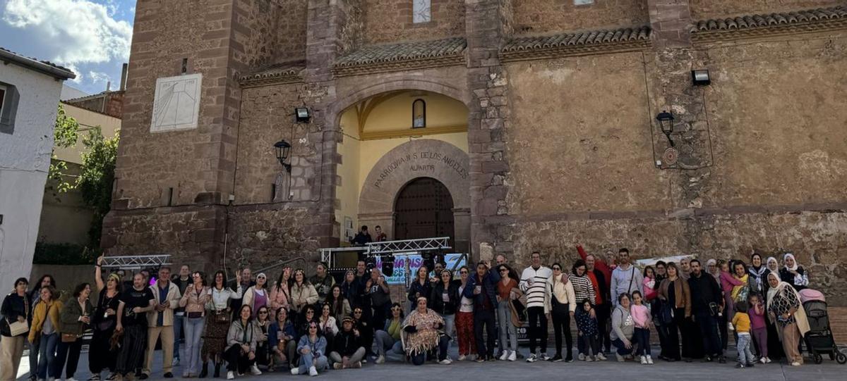 La fiesta hippie volvió a congregar varios puestos de artesanía y actividades variadas. | SERVICIO ESPECIAL