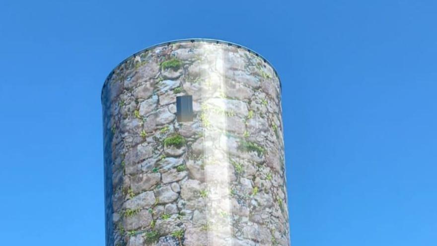 Un mirador en la torre del Labirinto de Breoghán  | LA OPINIÓN