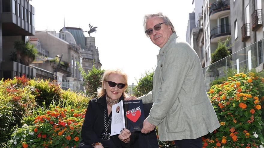 María Xosé Porteiro e Alberto Avendaño presentan «Lovers», un libro de amor, desamor, tensión, paixón e moito humor