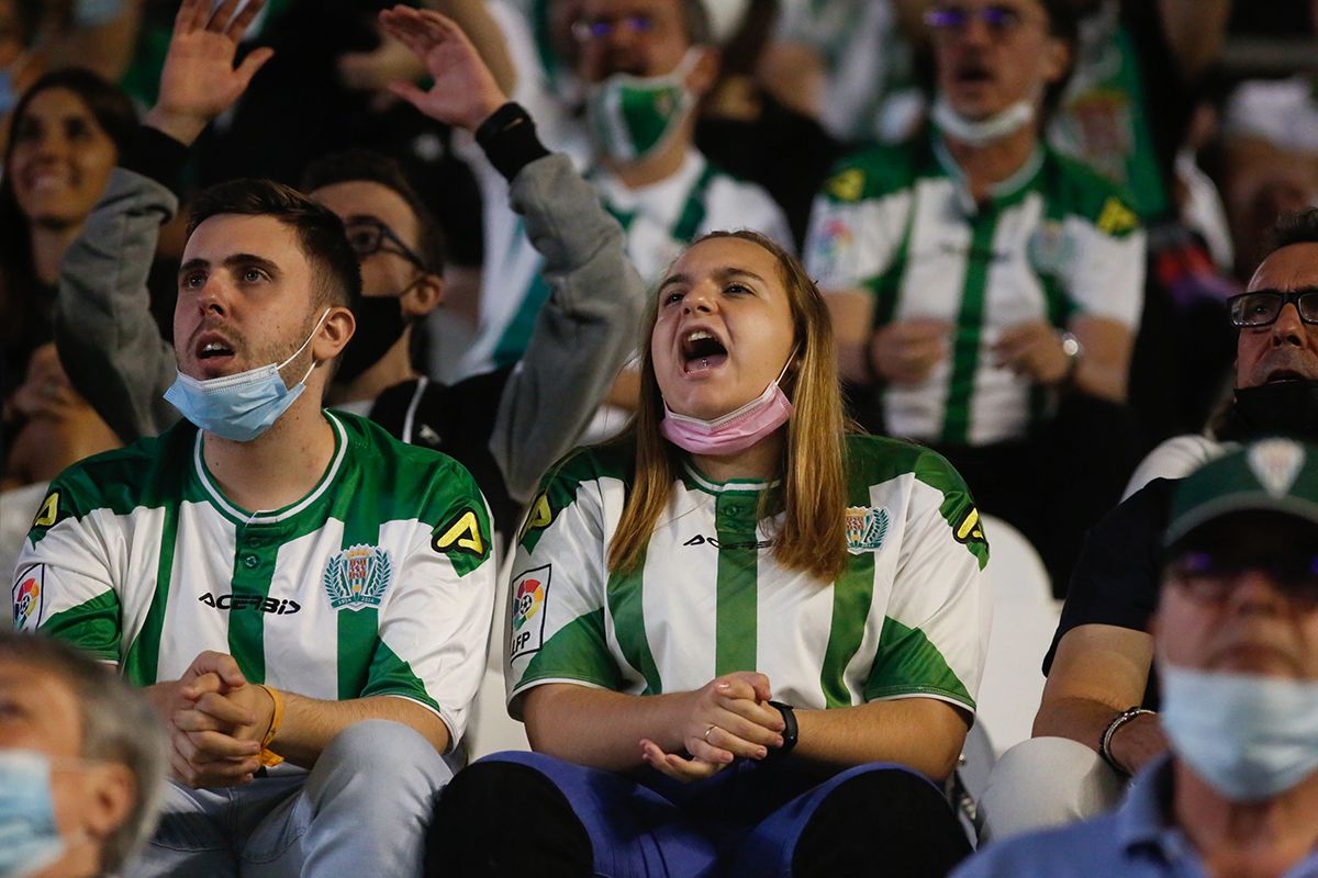 La grada de El Arcángel en el Córdoba CF-Antequera