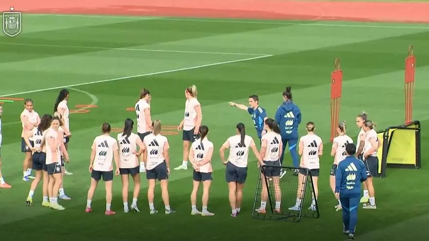 La selecci車n se prepara para enfrentarse a Portugal