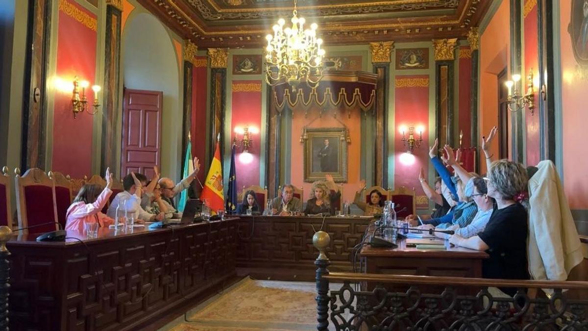 Pleno en el Ayuntamiento de Trujillo.
