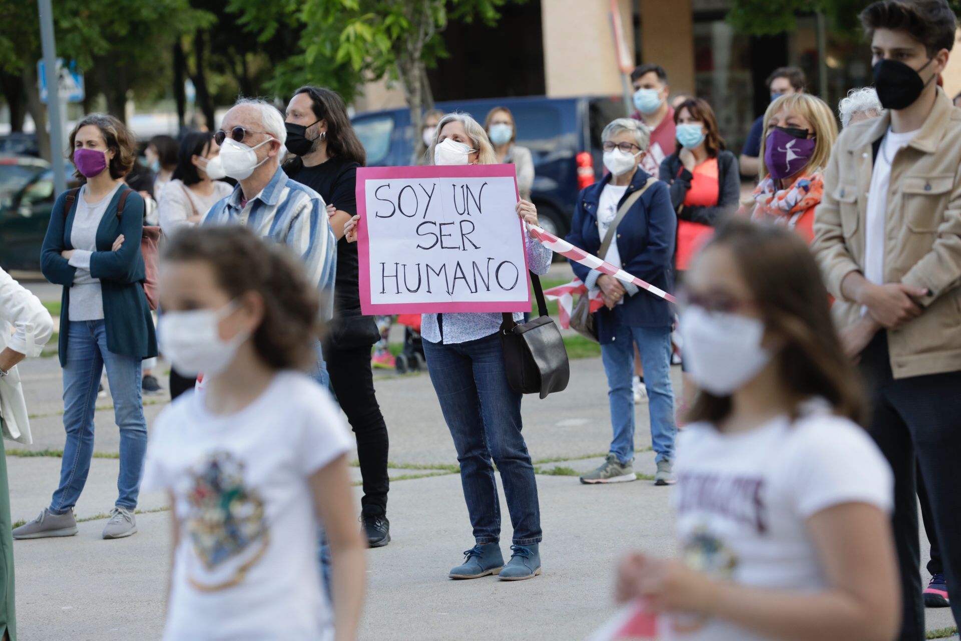 Concentración contra los abusos sexuales de un médico en Zaragoza