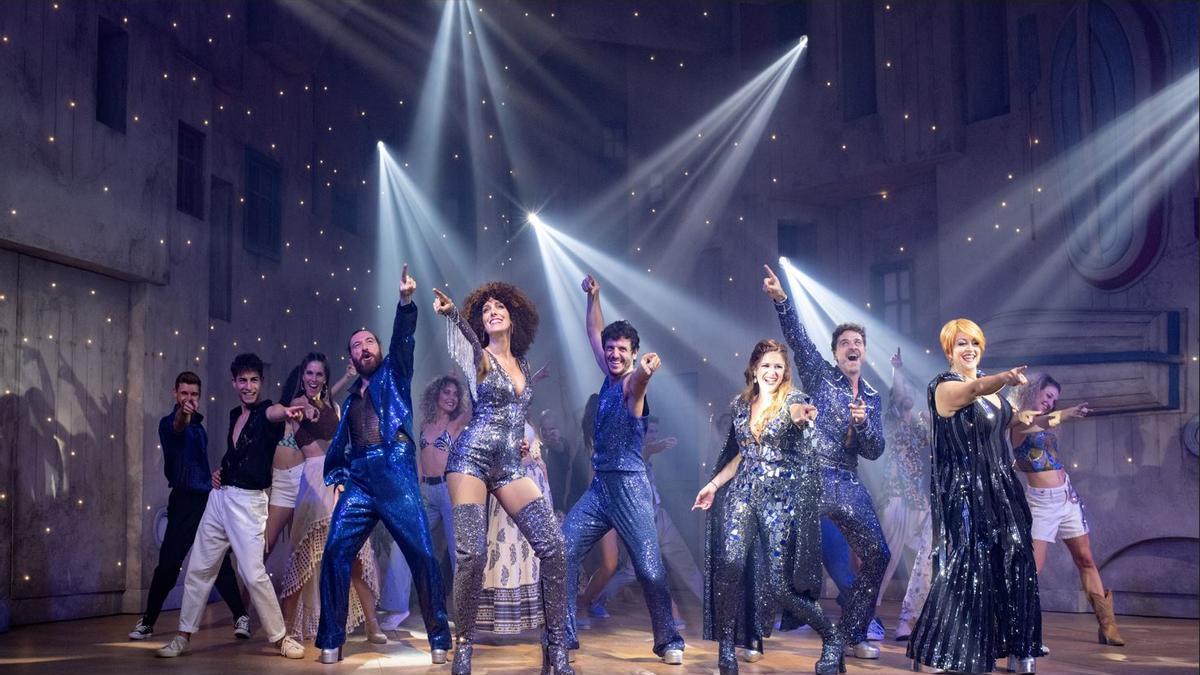 El Teatro Principal de Alicante se transforma con la llegada de “Mamma Mía!”