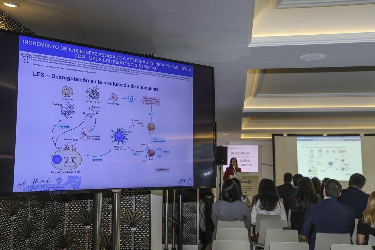 Un momento del Congreso de la Sociedad Valenciana de Reumatología que se celebra hasta mañana en el hotel Almirante