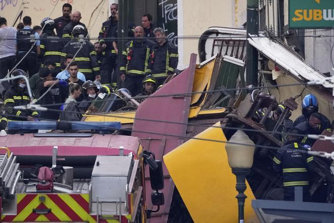 Accidente mortal en el Ascensor de Gloria (Elevador de Glória),en el centro de Lisboa