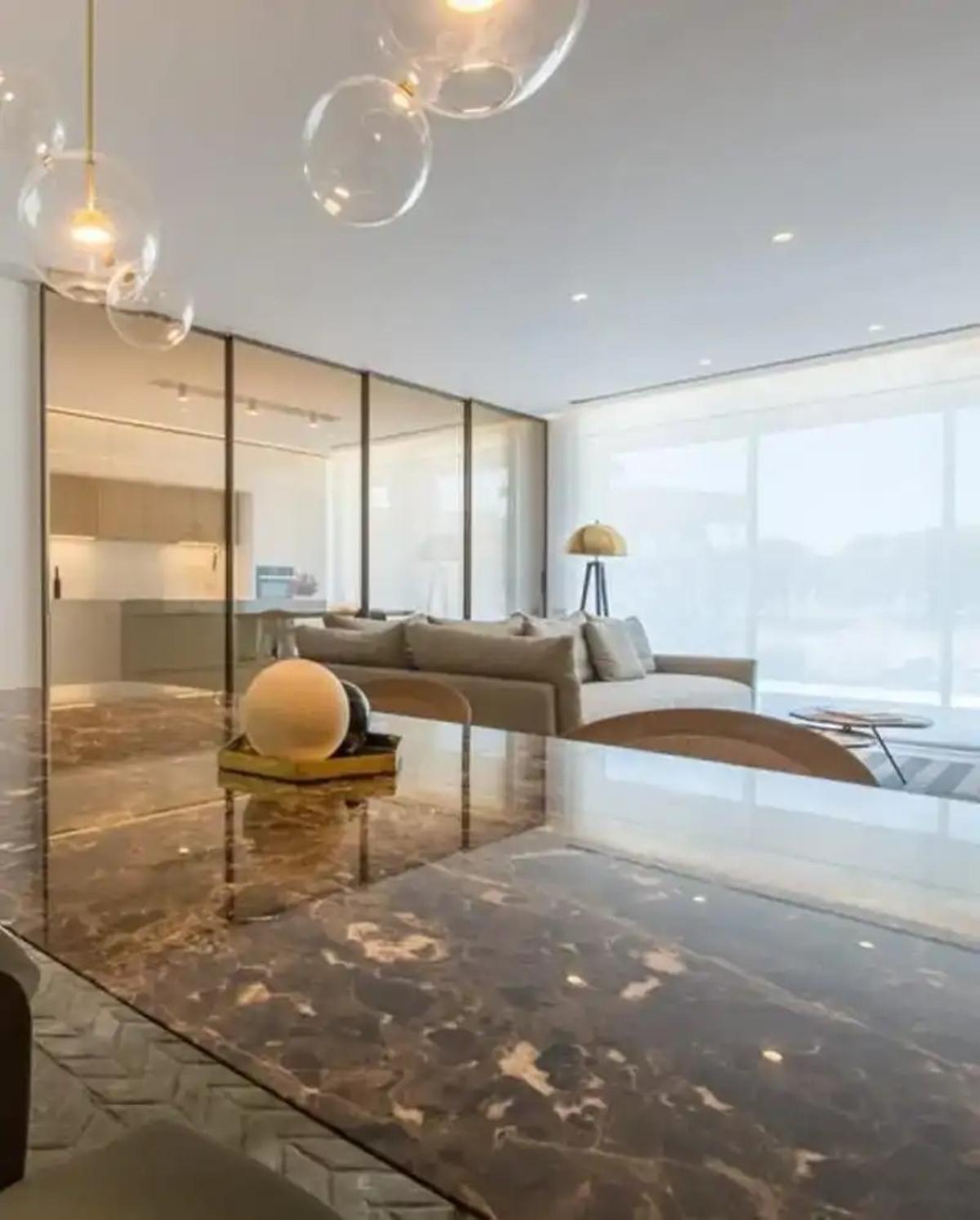 El salón de la casa de Iker Casillas en La Finca.