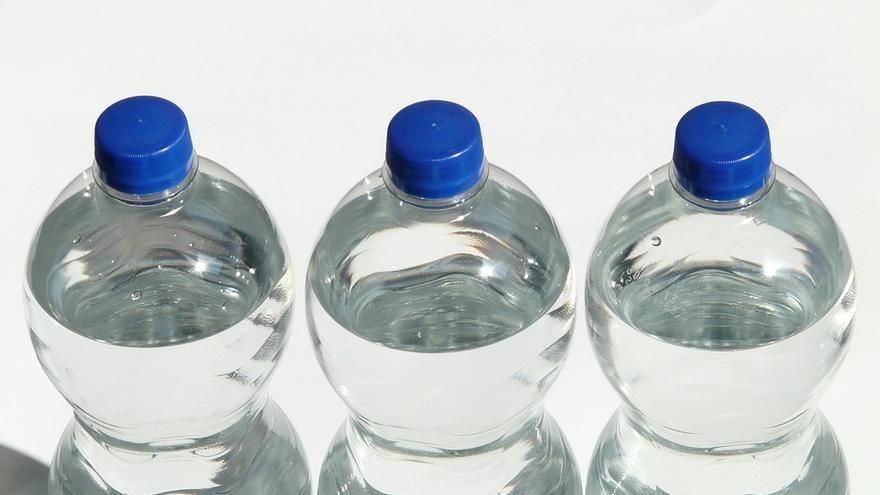 Cada cuánto tiempo tienes que limpiar las botellas de agua reutilizables -  Cloen Europa