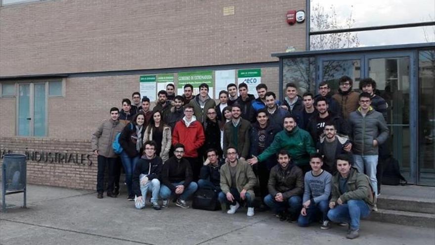 Alumnos de Industriales de Badajoz proyectan un monoplaza partiendo de cero