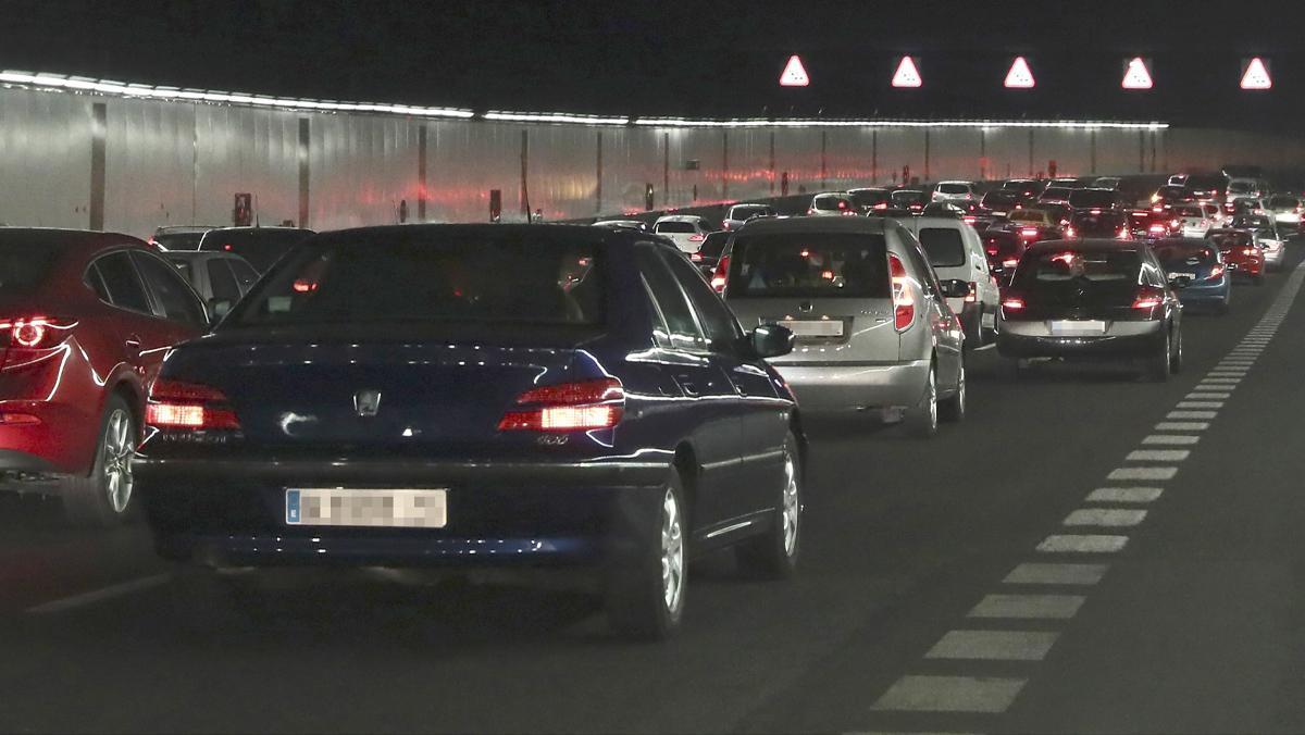 L’Ajuntament de Madrid ha activat aquesta nit les restriccions al trànsit establertes en el protocol contra la contaminació.