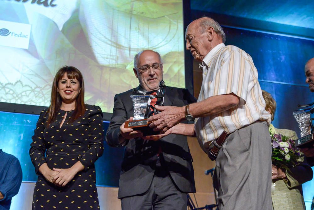 Los artesanos son homenajeados por el Cabildo