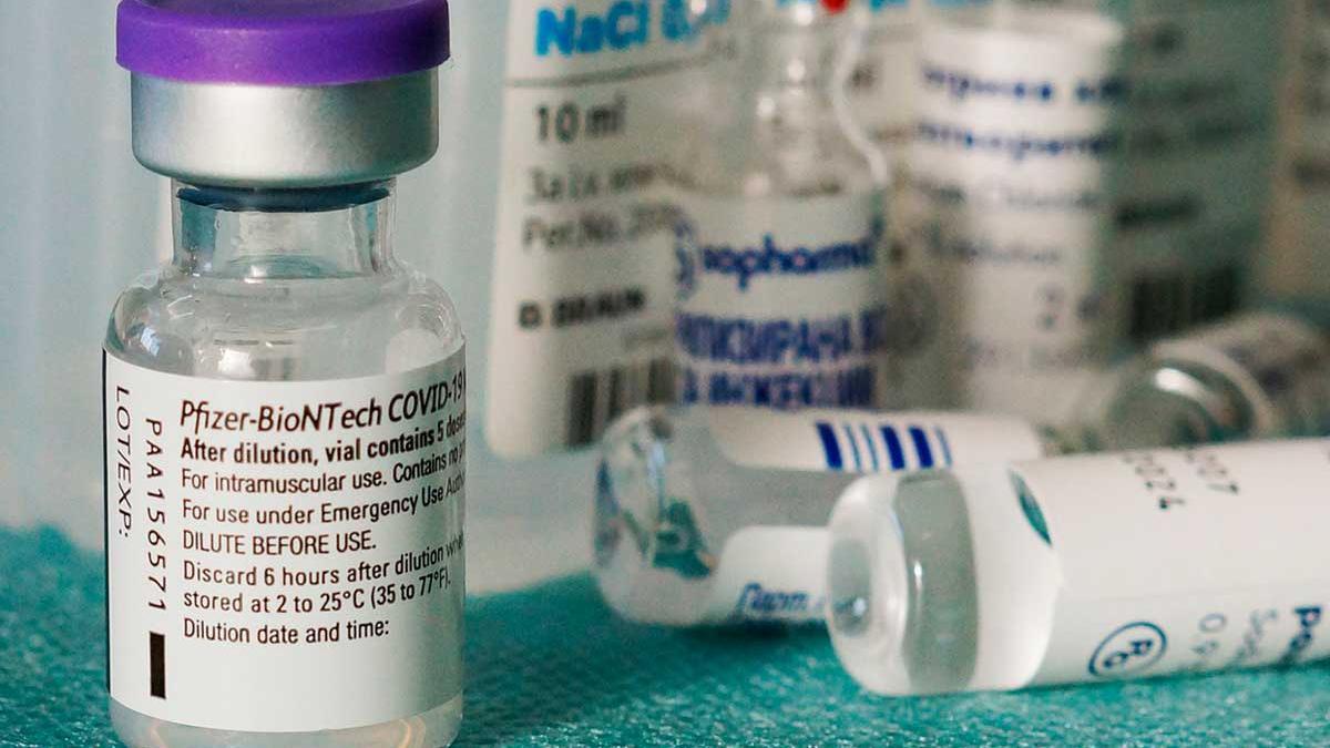 La vacuna de Pfizer contra la Covid-19 precisa de una tercera y una cuarta dosis de refuerzo