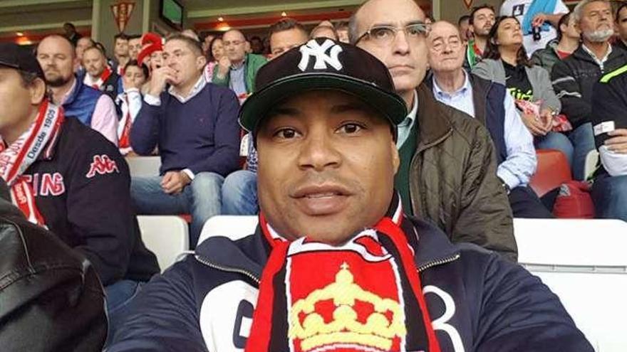 Capellán, en un partido del Sporting en el estadio de El Molinón.