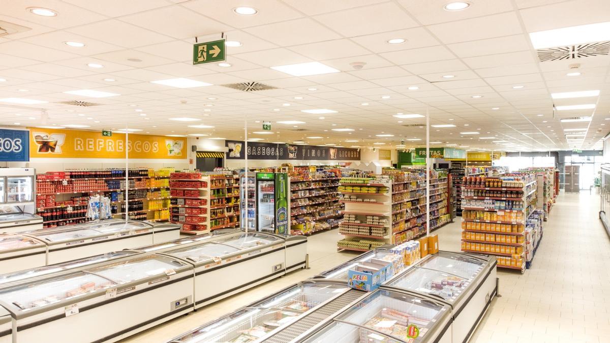 Interior de un supermercado Masymas