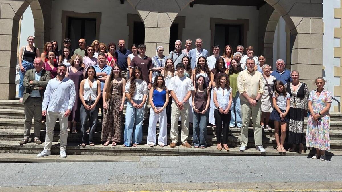 Homenaje a los alumnos del IES de Ordes lumbreras y con matrícula de honor en Secundaria