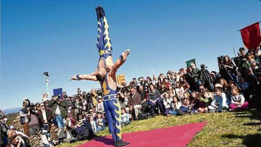 Els peruans Duo Vitalys van oferir un espectacle basat d&#039;acrobàcia.