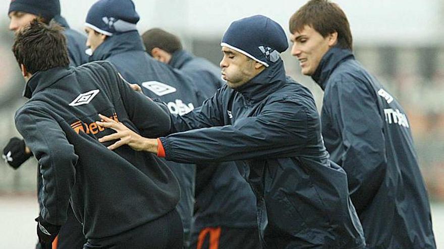 Borja Oubiña y Jonathan Vila, juntos durante diferentes momentos del entrenamiento