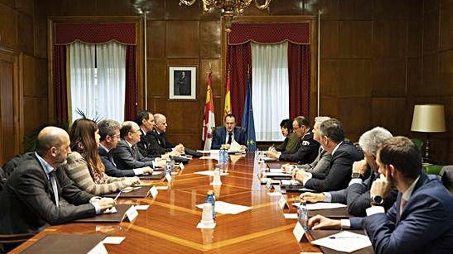 Reunión de coordinación del Plan de Comercio Seguro, en la Subdelegación del Gobierno.