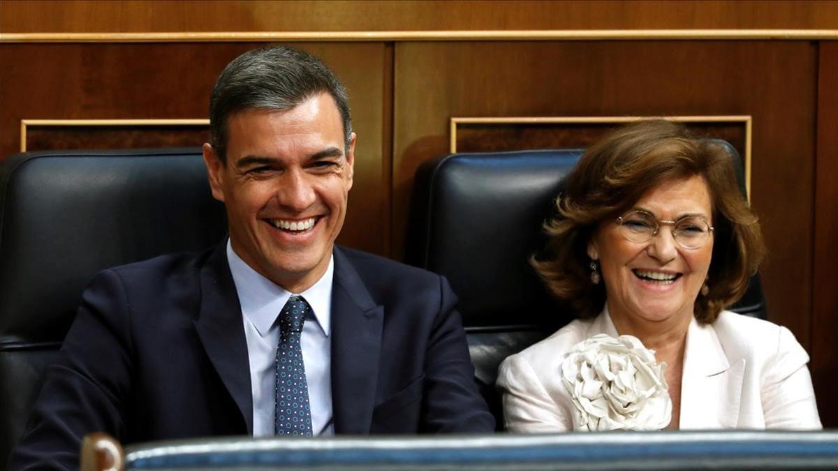 Pedro Sánchez y Carmen Calvo, el martes en el Congreso