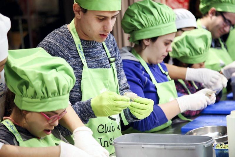 Ocho alumnos de ATADES comienzan su formación como chefs