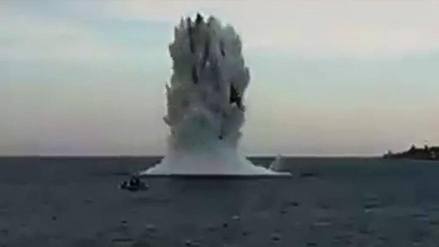 Explosionan junto a una playa de Denia una mina de la guerra civil