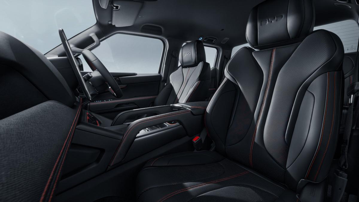 Interior del BYD Shark