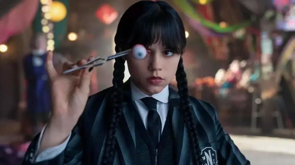 Jenna Ortega vuelve a interpretar a Miercoles Addams en la segunda temporada de la serie de Netflix.