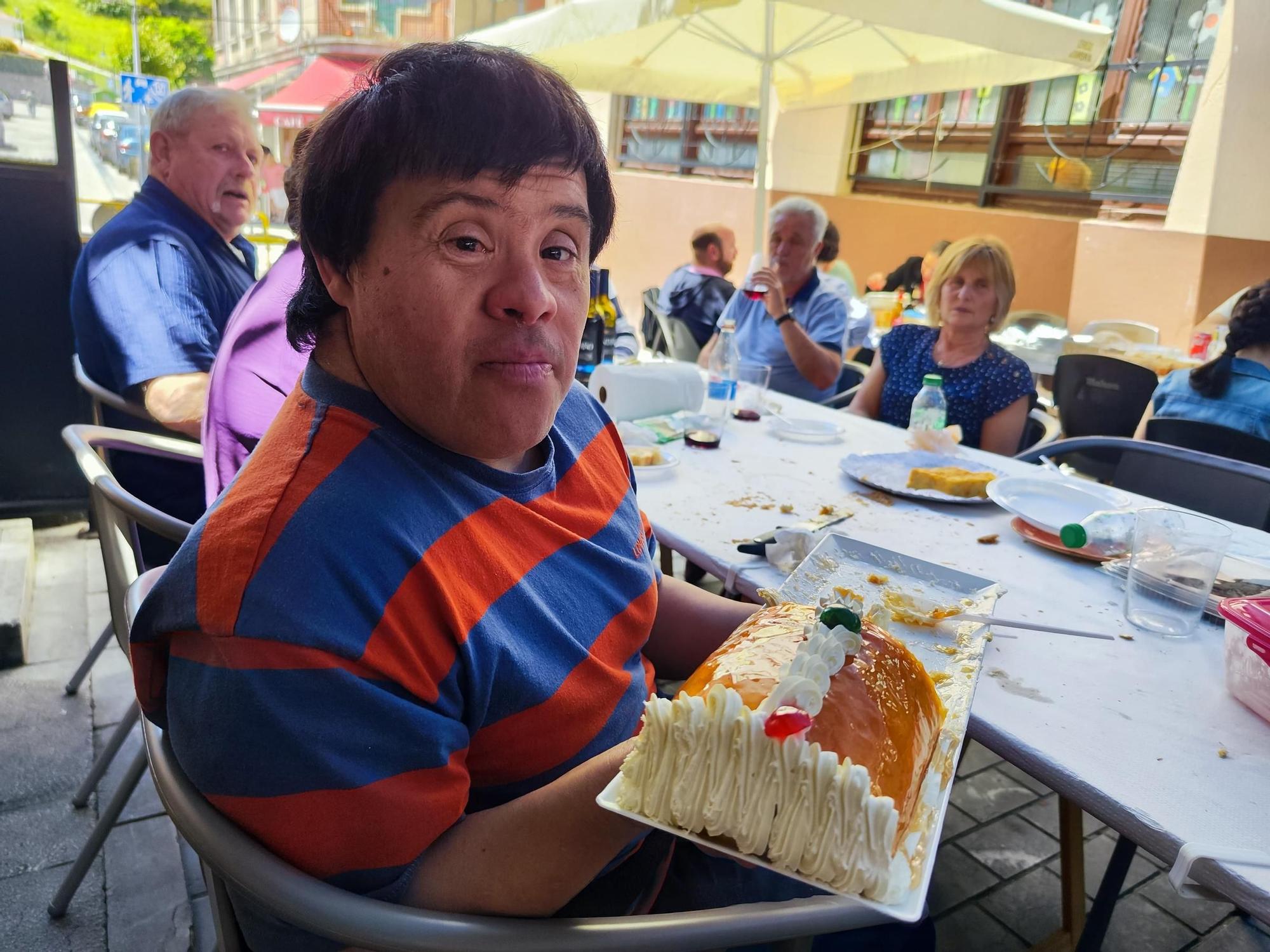 Pravia vive una comida en la calle de récord