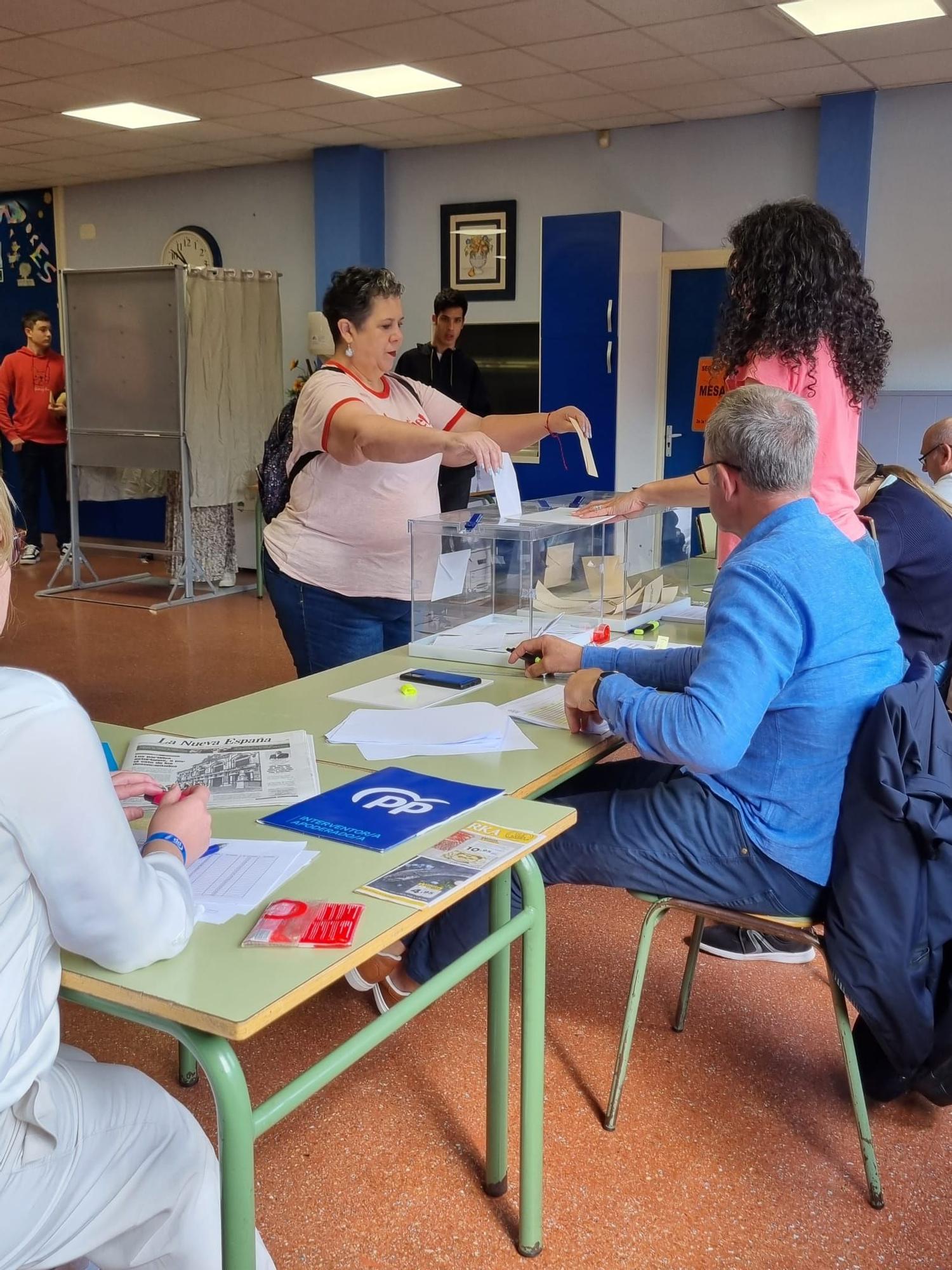 La participación en Llanera supera ya el 35% a las dos de la tarde, cuatro puntos más que la registrada a la misma hora en 2019