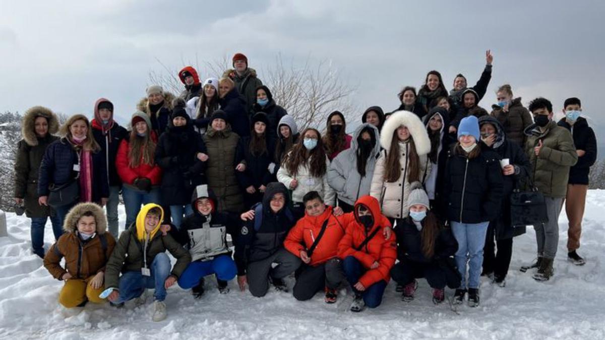 L’alumnat va portar a terme diverses activitats cooperatives durant la seva estada a Skopje | ARXIU PARTICULAR