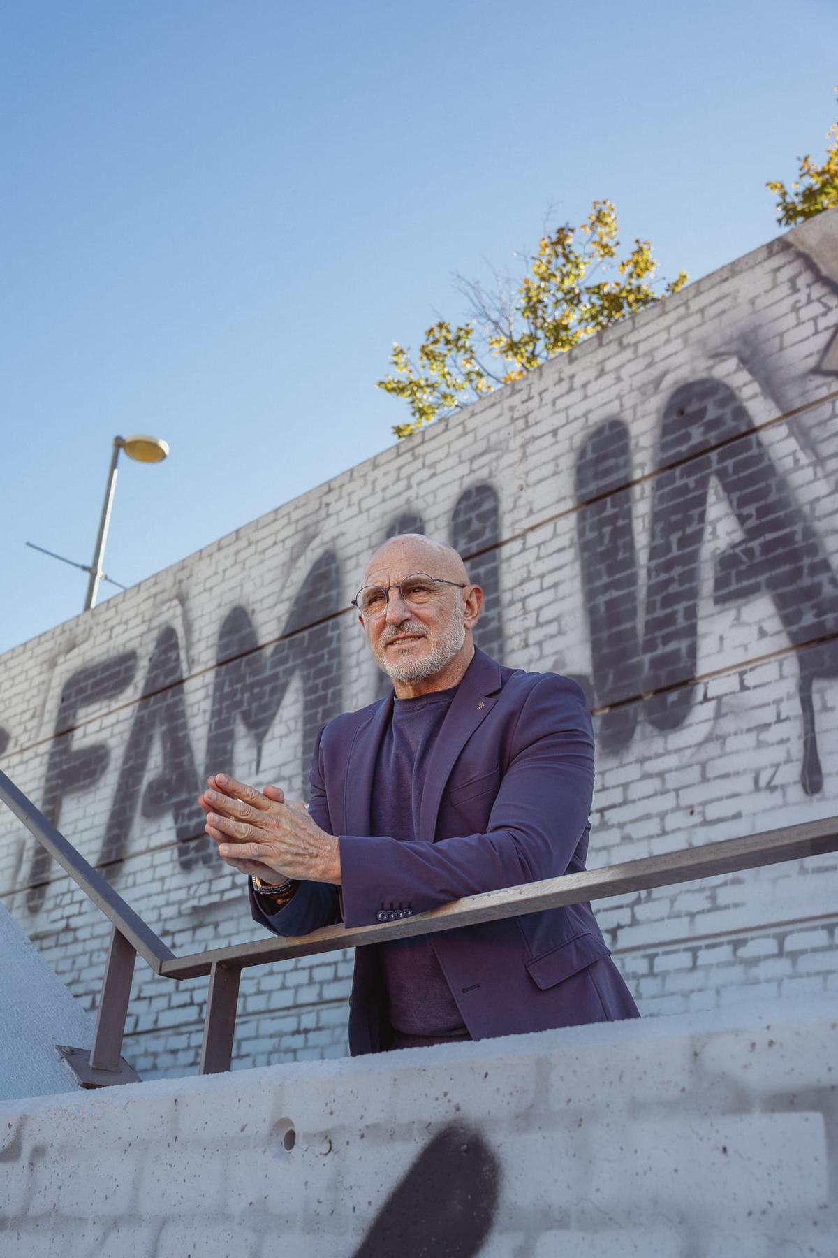 Luis de la Fuente, seleccionador español, en la imagen promocional del su autobiografía 'La vida se entrena cada día', de Penguin Libros.