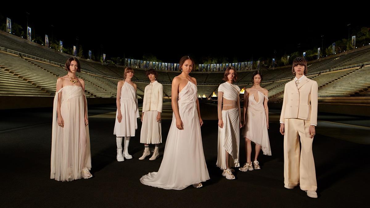 Desfile crucero de Dior 2022: el viaje más chic a la antigua Grecia