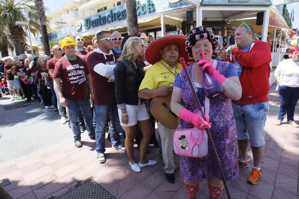 Trasladan una "fiesta etílica" en la Playa de Palma