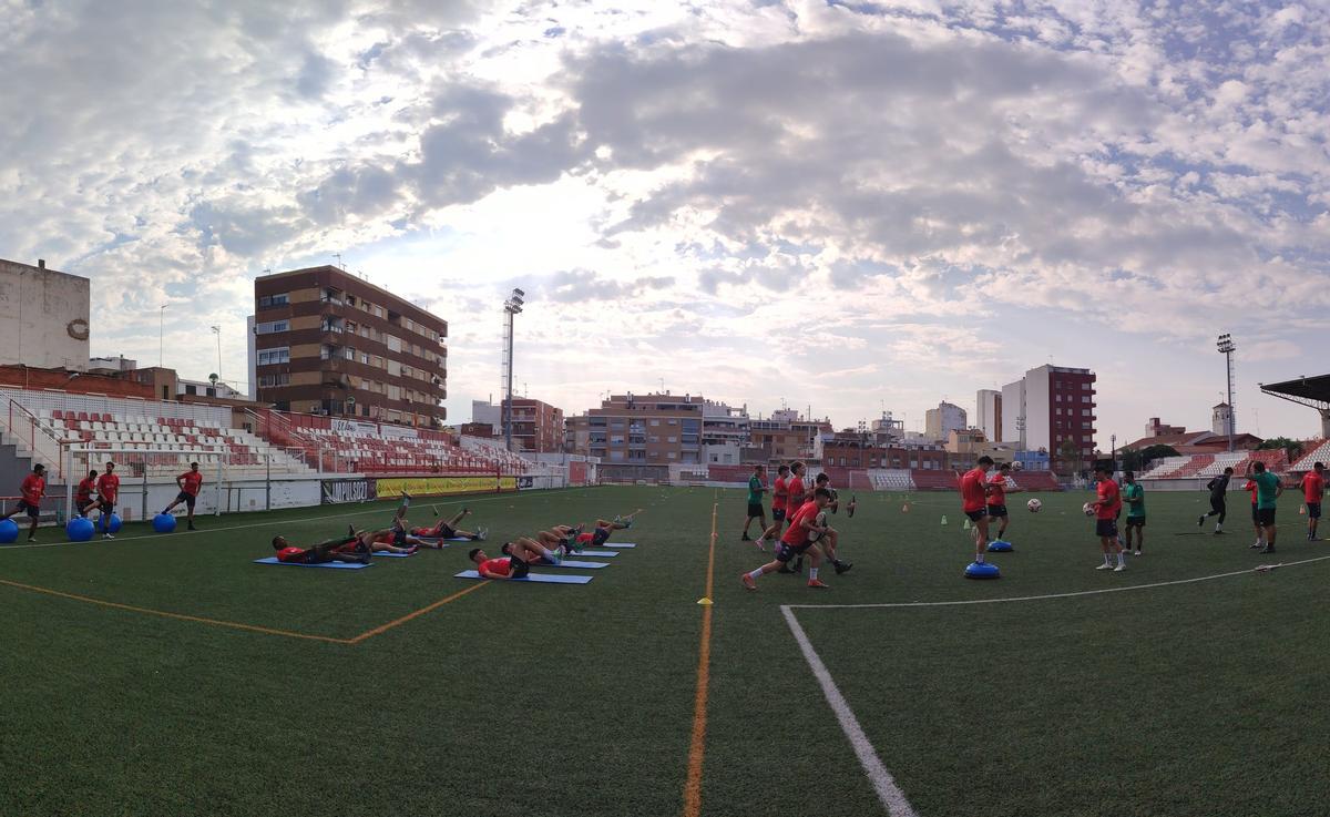 Entrenamiento del Atlético Saguntino de este lunes.