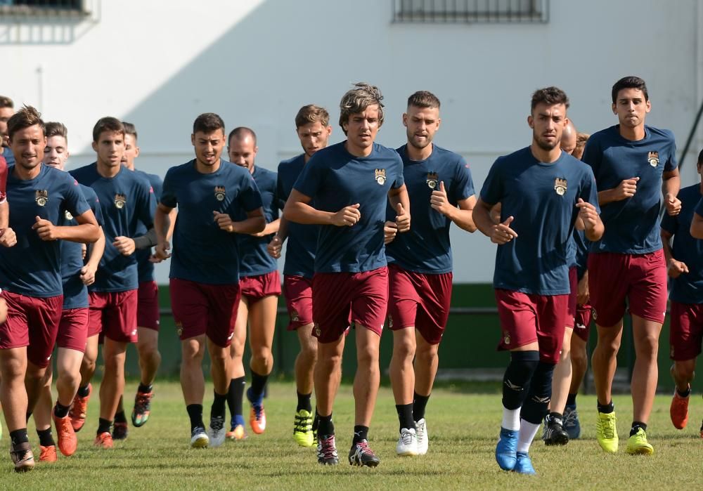 El Pontevedra prepara el derbi ante el Celta B