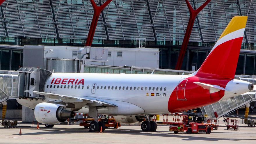 Un fallo en un avión de Air Nostrum obliga a cancelar vuelos entre Sevilla y Almería, con 53 pasajeros afectados
