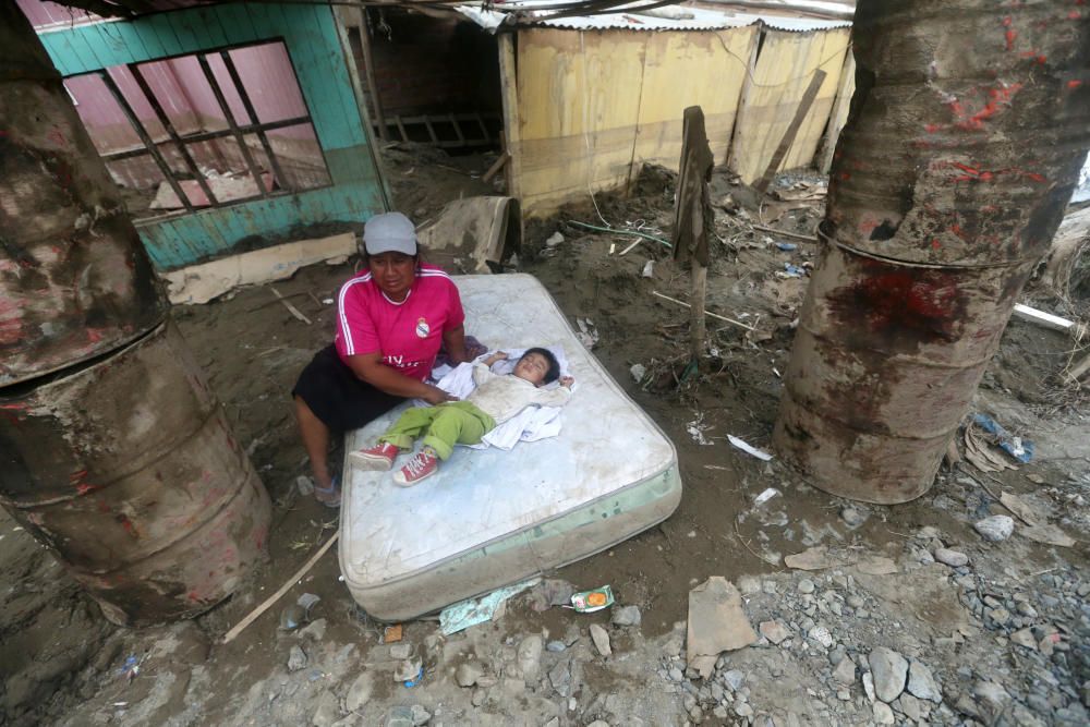 Las inundaciones dejan decenas de muertos y miles de damnificados en Perú.