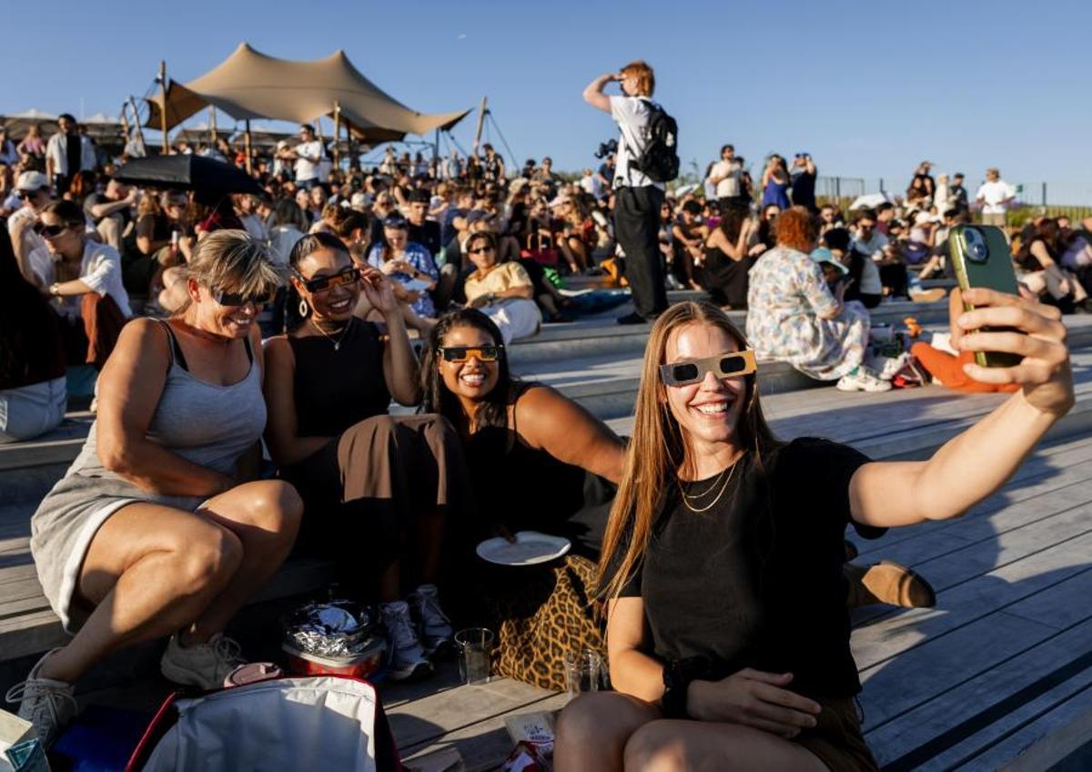 Las primeras imágenes del eclipse Las primeras imágenes del eclipse