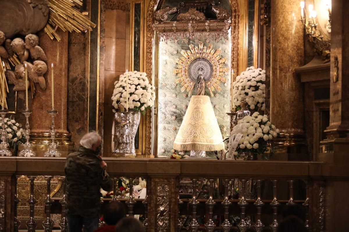 La basílica del Pilar recibe a los zaragozanos con aforo reducido y medidas de seguridad