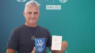 ¿Una nueva religión para salvar el planeta? Un científico presenta su "culto a la biosfera" en la cumbre de Dubái