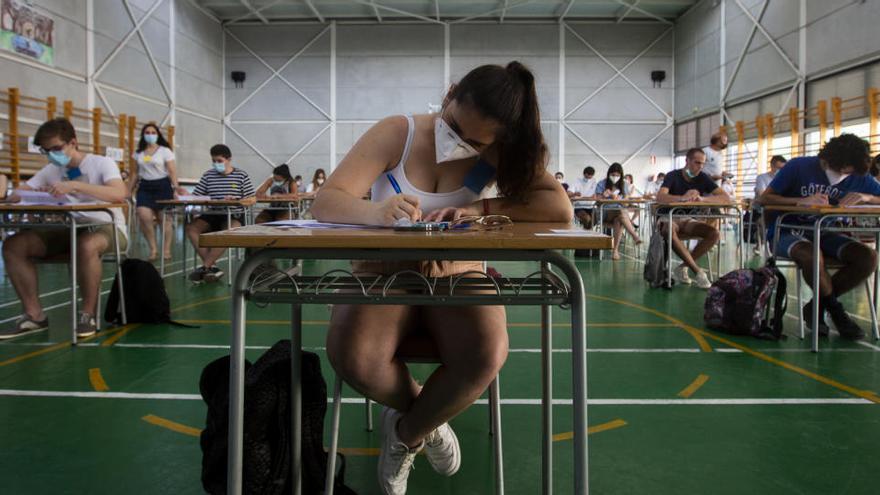 El 96,78 % de estudiantes presentados a la selectividad supera los exámenes