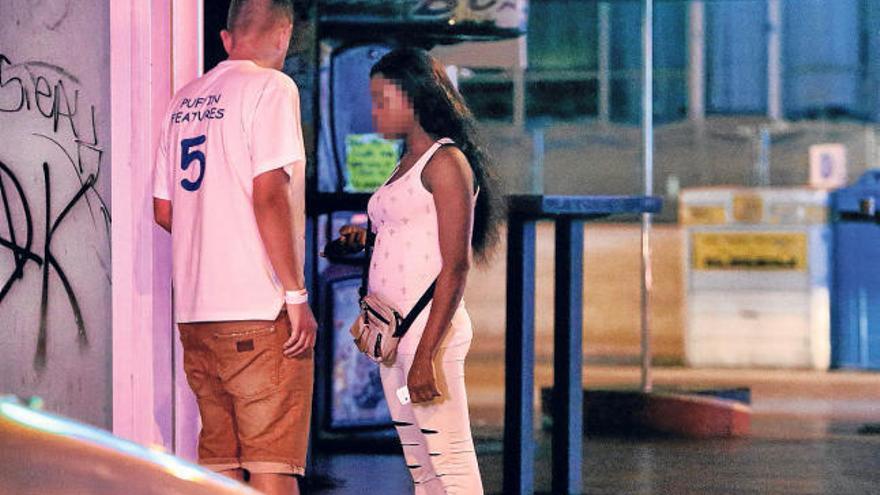 Benidorm quiere acabar con la prostitución en sus calles.